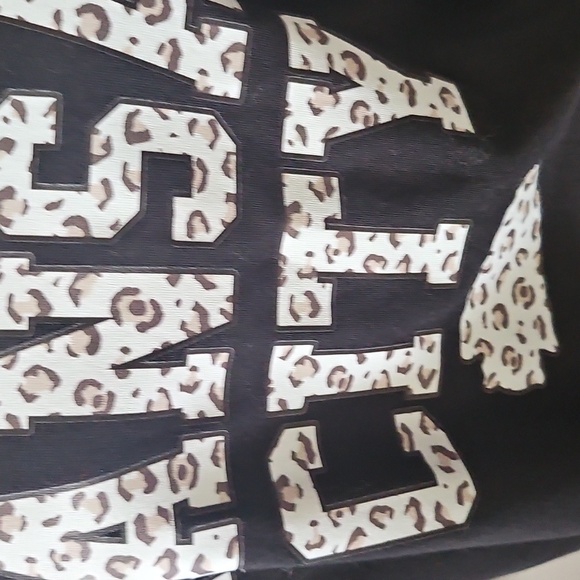 Bella Canvas Black Kansas City Leopard Print Graphic T-Shirt NWOT - Picture 5 of 13